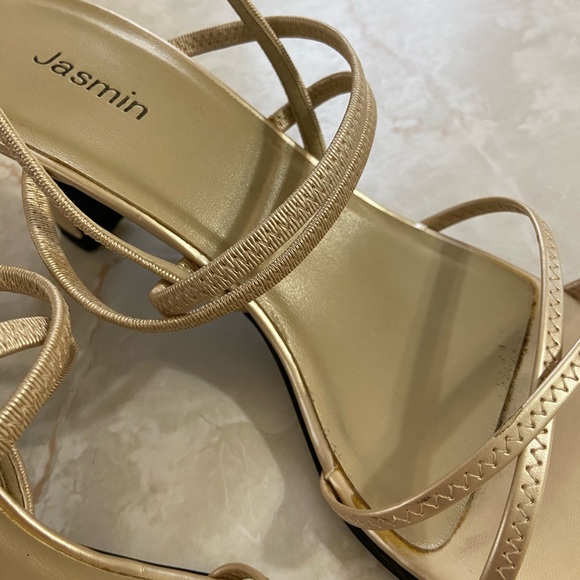 Vintage Women's Gold Strappy Sandals - Picture 3 of 7